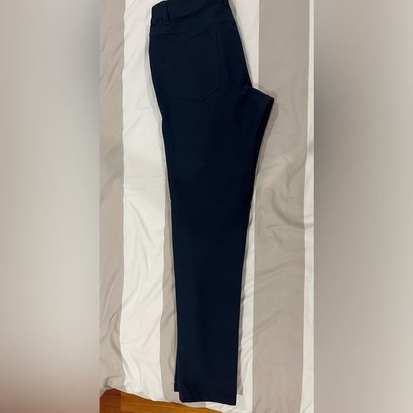 Lululemon ABC Slim fit - Picture 2 of 3